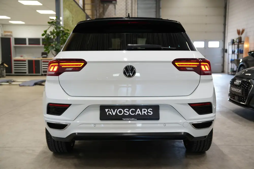 Volkswagen T-Roc 1.5 TSI 3x R-Line * Pano - Virtual - Beats uit 2020, foto 6