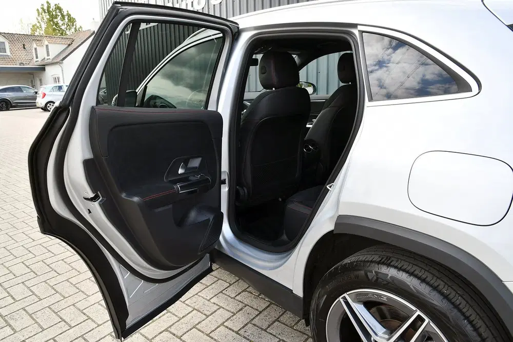 Mercedes-Benz GLA GLA 250e PHEV 218pk AUT uit 2022, foto 11