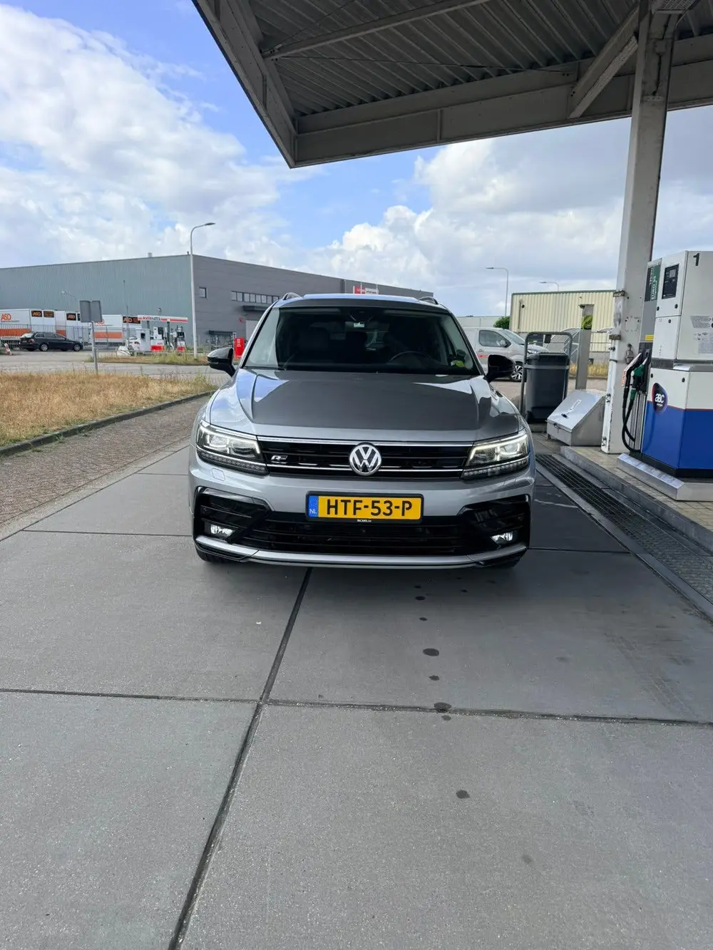 Volkswagen Tiguan Allspace Tiguan 1.5 TSI 150pk 2020 Grijs uit 2020