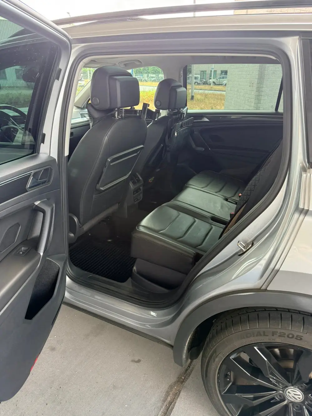 Volkswagen Tiguan Allspace Tiguan 1.5 TSI 150pk 2020 Grijs uit 2020, foto 7
