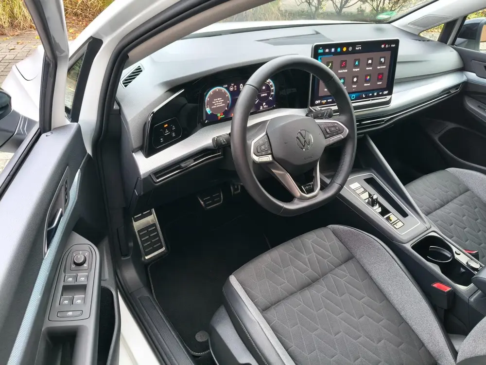 Volkswagen Golf 1.5 eTSI Life Edition GOAL uit 2025, foto 20