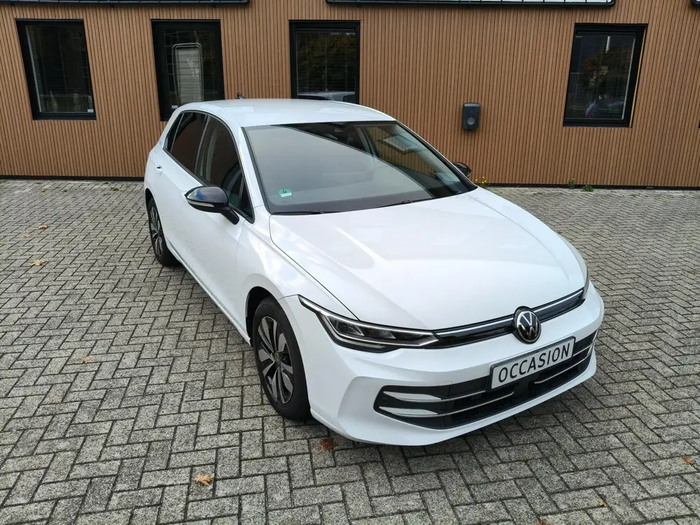 Volkswagen Golf 1.5 eTSI Life Edition GOAL uit 2025, foto 5