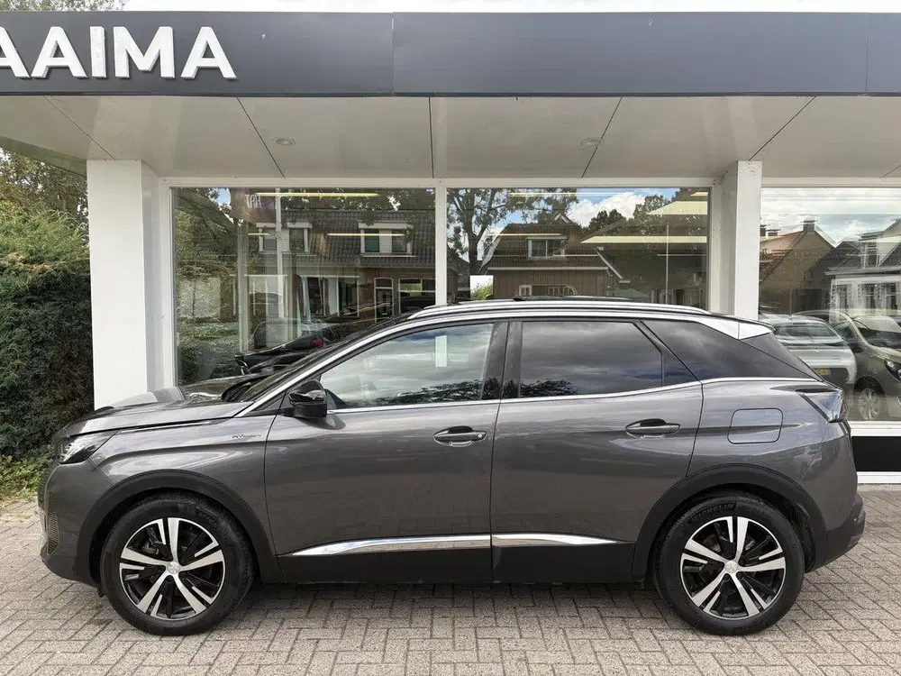 Peugeot 3008 1.6 HYbrid4 300 GT uit 2023, foto 3