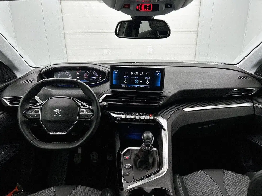 Peugeot 3008 1.2 130pk Allure Automaat uit 2022, foto 11
