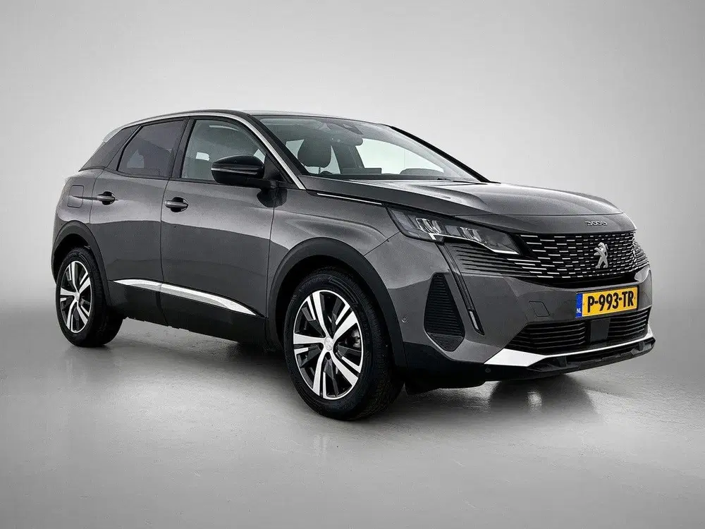 Peugeot 3008 1.2 130pk Allure Automaat uit 2022, foto 2