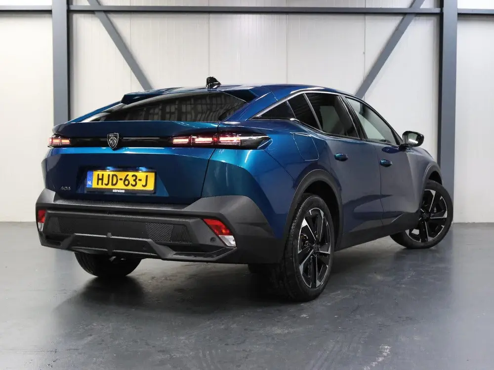Peugeot 408 1.2 Hybrid Allure 145PK uit 2025, foto 3
