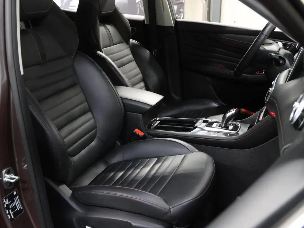 MG EHS 1.5 TGDI Luxury 258PK Automaat uit 2024, foto 11