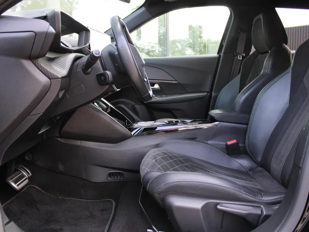 Peugeot 2008 EV GT Pack 50 kWh uit 2022, foto 15