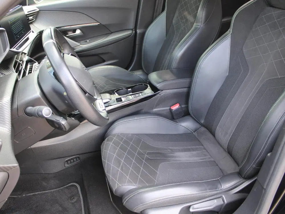 Peugeot 2008 EV GT Pack 50 kWh uit 2022, foto 16