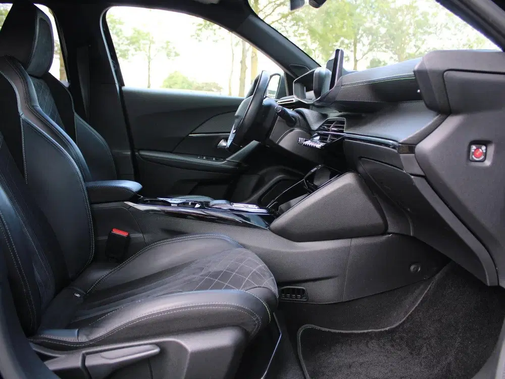 Peugeot 2008 EV GT Pack 50 kWh uit 2022, foto 8