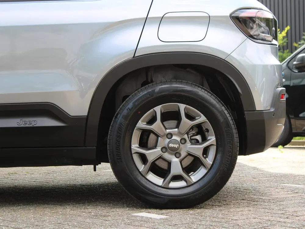 Jeep Avenger Longitude Business Pack 54 kWh uit 2024, foto 13