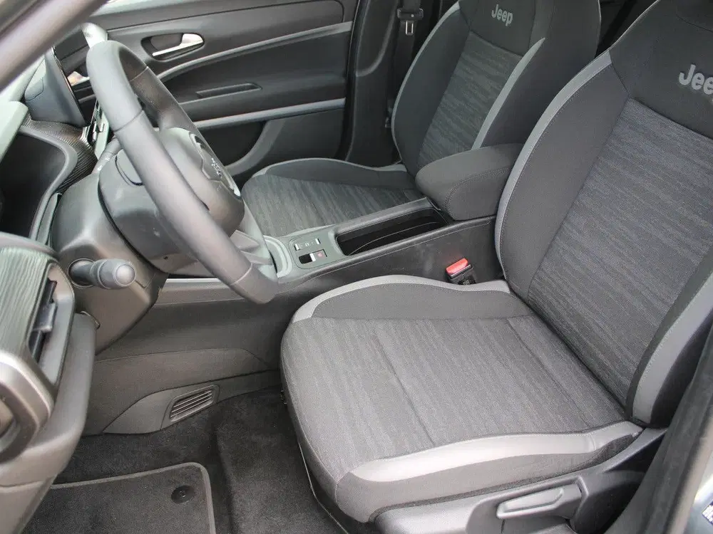 Jeep Avenger Longitude Business Pack 54 kWh uit 2024, foto 15