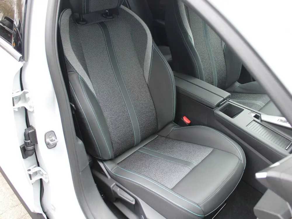 Peugeot 408 1.2 Hybrid 145 e-DCS6 Allure VOORRAAD KORT uit 2026, foto 8