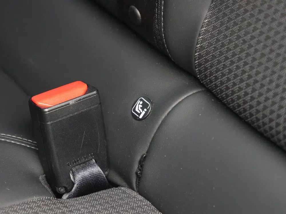 Peugeot 2008 1.2 130pk Automaat GT-Line Navigatie uit 2020, foto 16