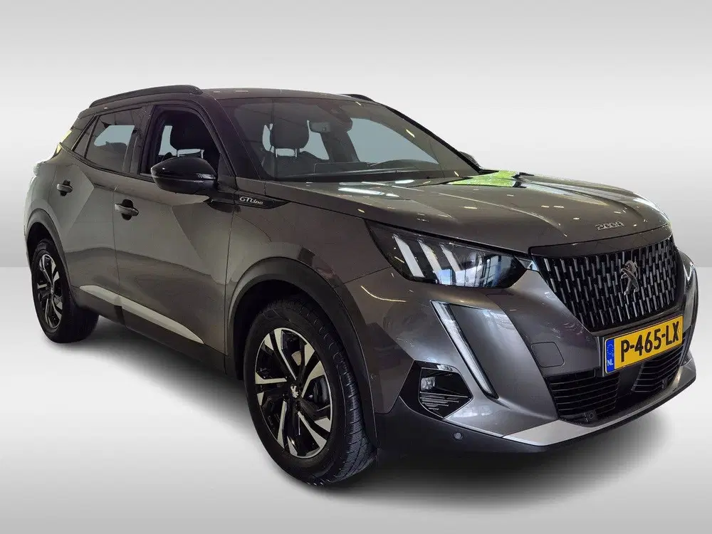 Peugeot 2008 1.2 PureTech GT-Line 130 PK uit 2021, foto 2