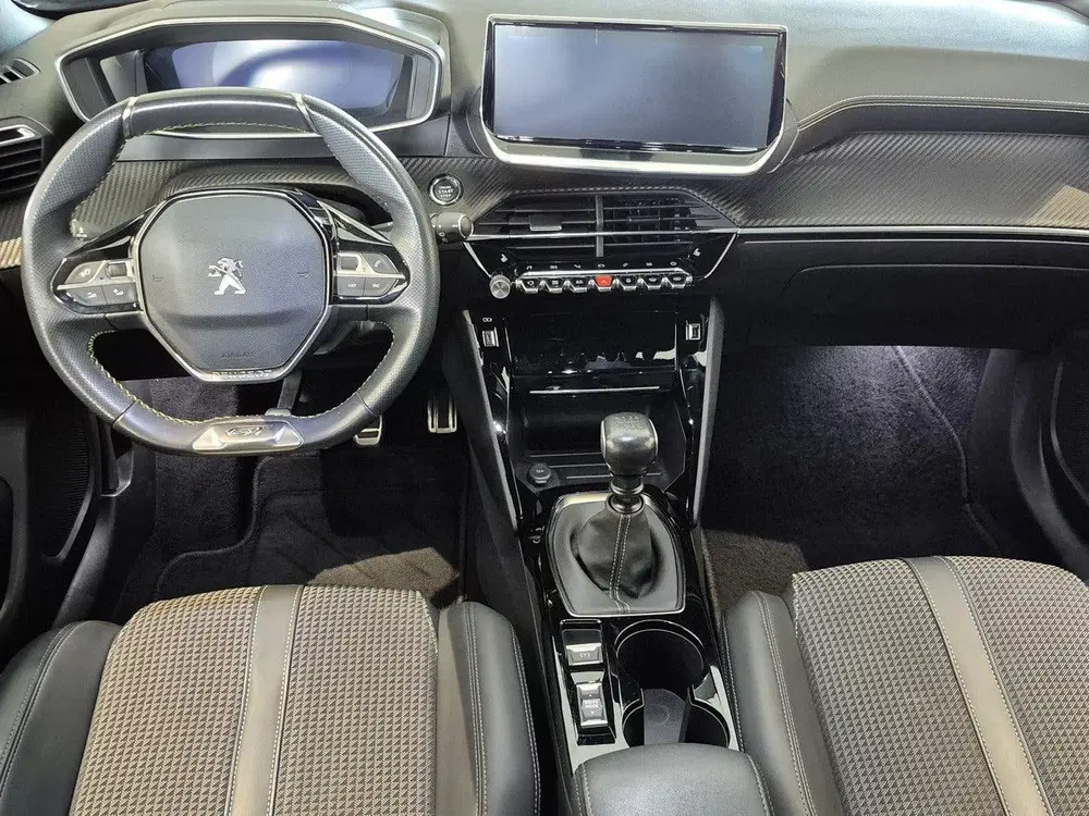 Peugeot 2008 1.2 PureTech GT-Line 130 PK uit 2021, foto 9