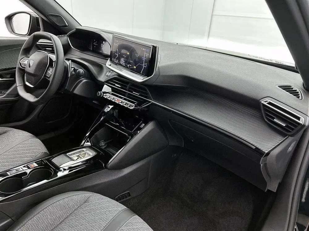 Peugeot 2008 1.2 Hybrid Allure 145pk Automaat uit 2025, foto 13
