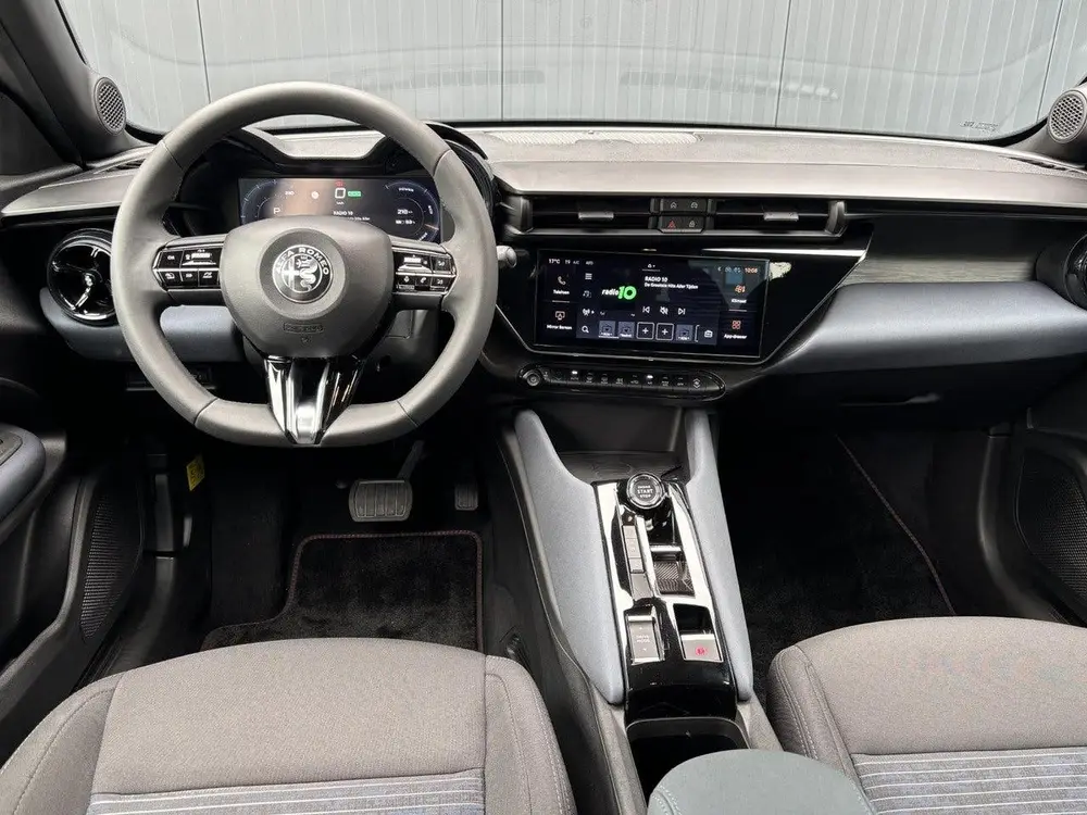 Alfa Romeo Junior Elettrica 54 kWh uit 2025, foto 14