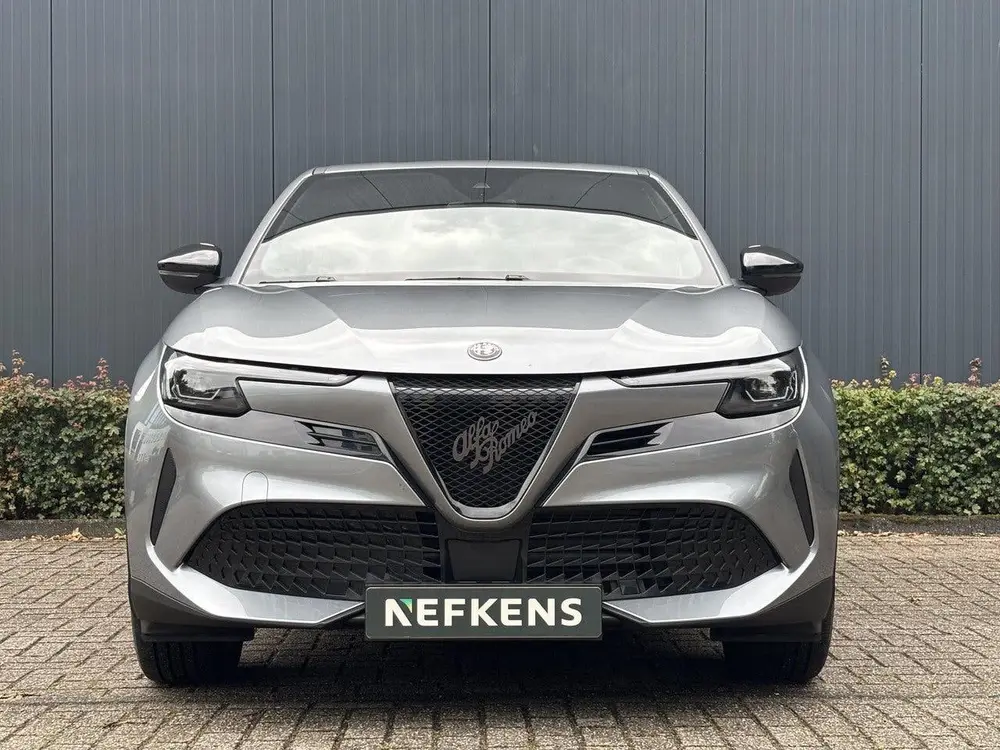 Alfa Romeo Junior Elettrica 54 kWh uit 2025, foto 2