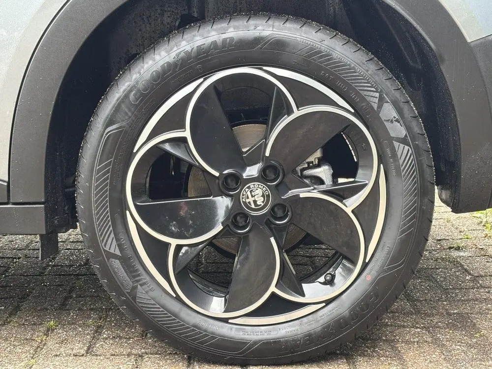 Alfa Romeo Junior Elettrica 54 kWh uit 2025, foto 7