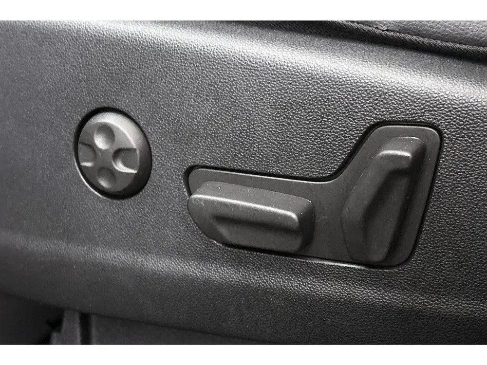 Opel Grandland X 1.6 Turbo Hybrid Ultimate Stoelventilatie uit 2021, foto 18