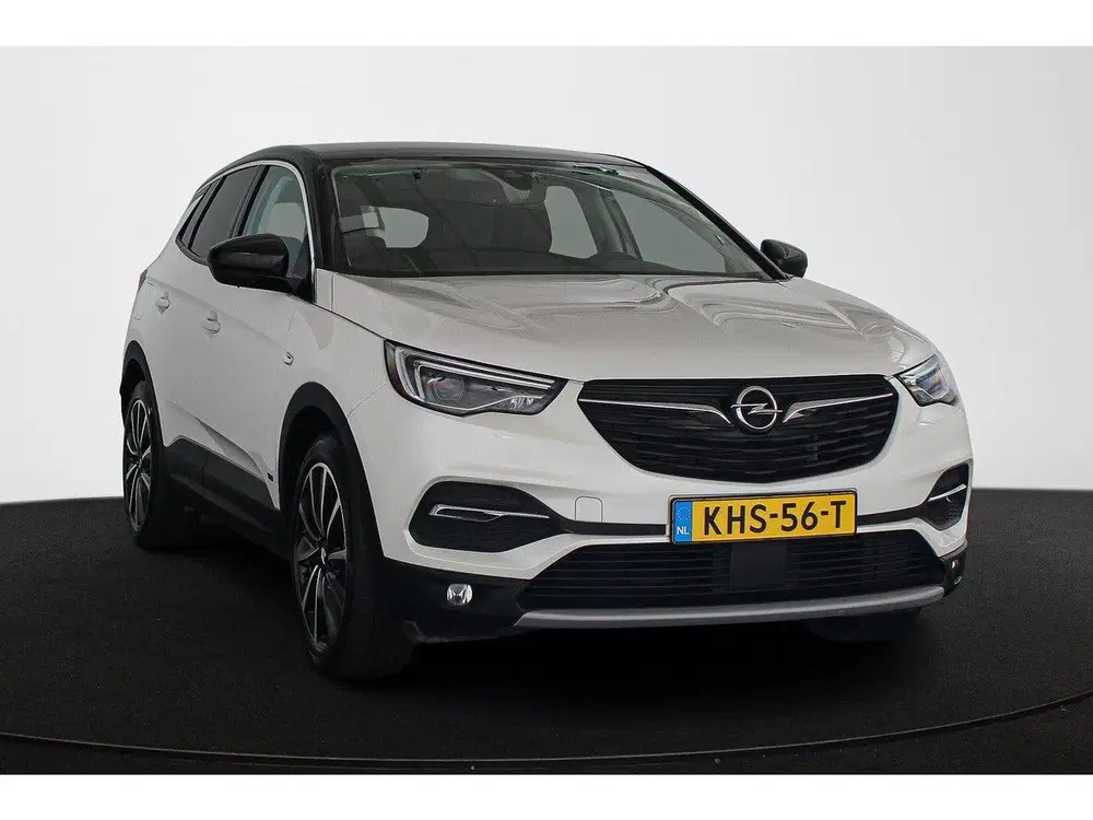 Opel Grandland X 1.6 Turbo Hybrid Ultimate Stoelventilatie uit 2021, foto 2