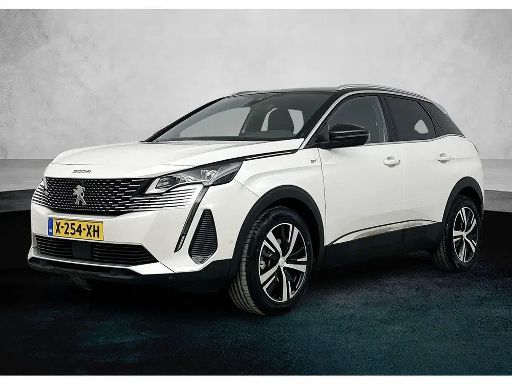 Peugeot 3008 SUV 1.2 136 pk Automaat Hybrid GT uit 2024