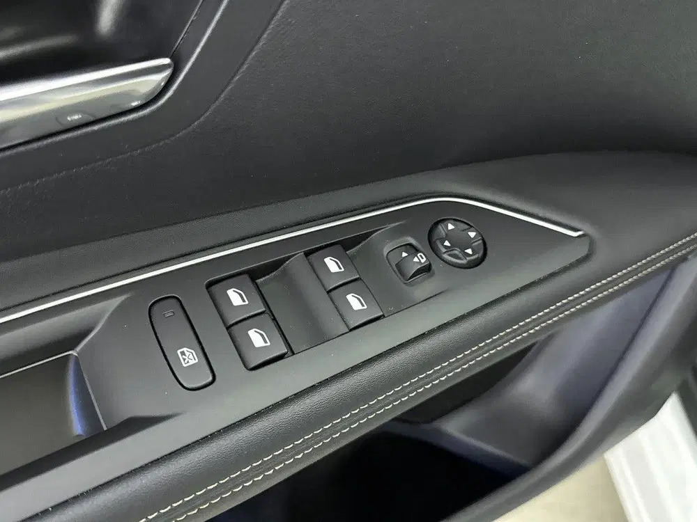Peugeot 3008 SUV 1.2 136 pk Automaat Hybrid GT uit 2024, foto 20