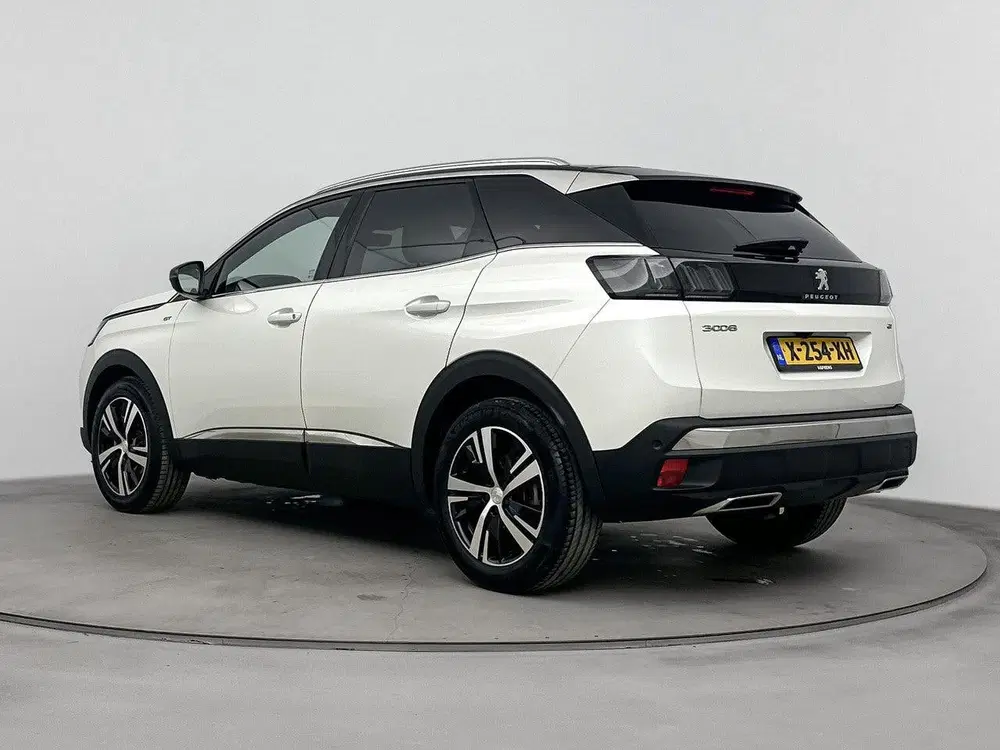 Peugeot 3008 SUV 1.2 136 pk Automaat Hybrid GT uit 2024, foto 3