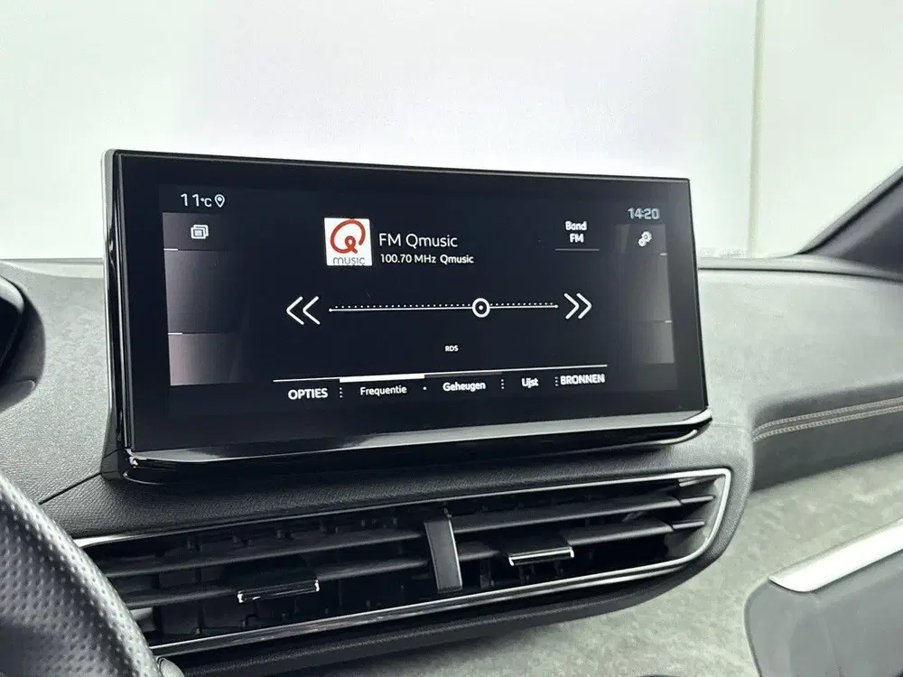 Peugeot 3008 SUV 1.2 136 pk Automaat Hybrid GT uit 2024, foto 8
