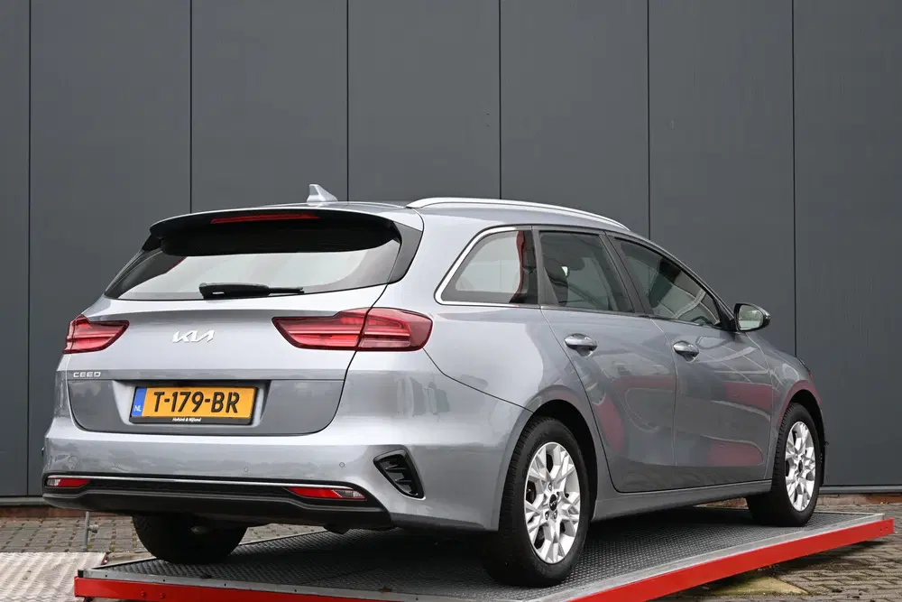 Kia Ceed 1.0 T-GDi DynamicLine (bj 2023) uit 2023, foto 3