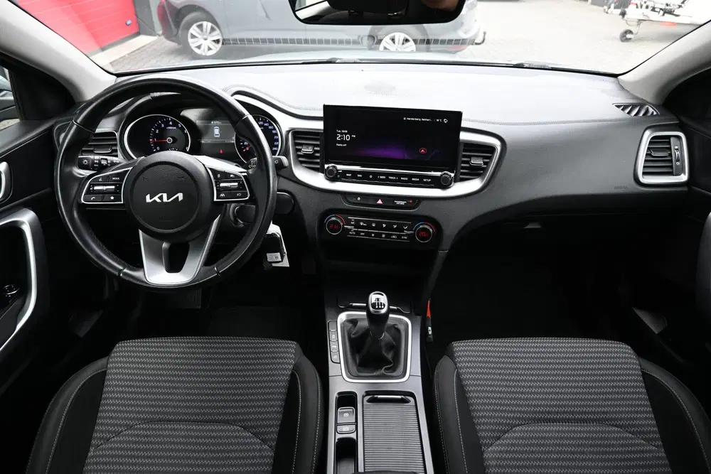 Kia Ceed 1.0 T-GDi DynamicLine (bj 2023) uit 2023, foto 4