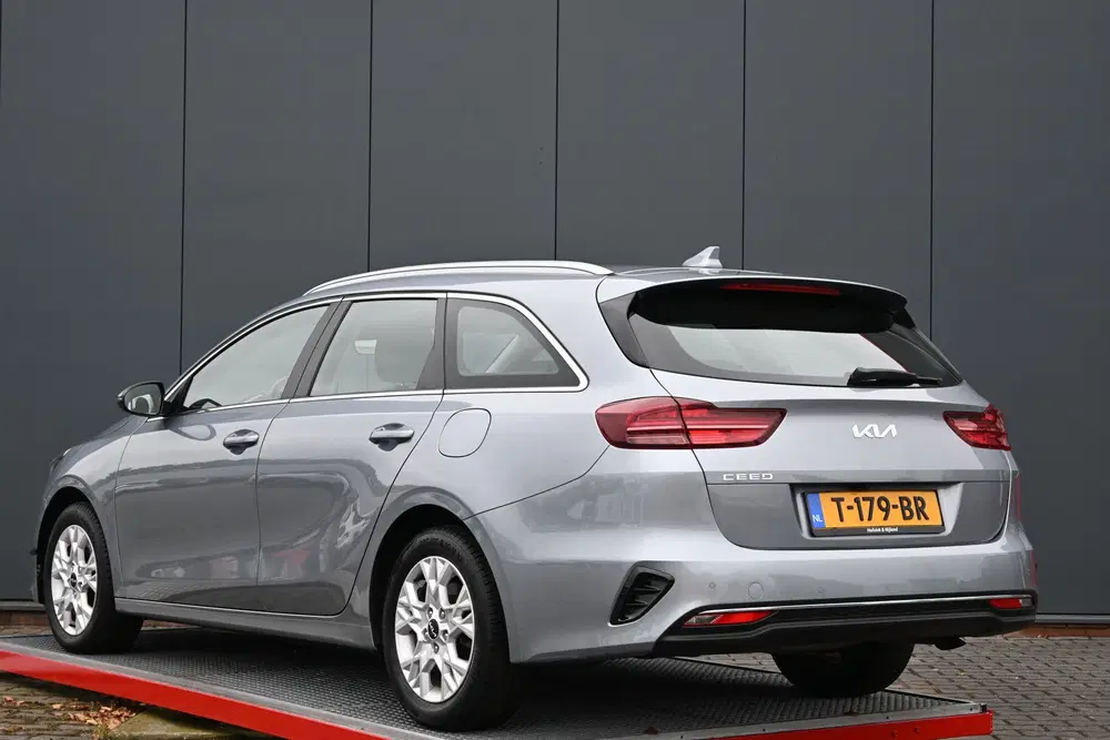 Kia Ceed 1.0 T-GDi DynamicLine (bj 2023) uit 2023, foto 6