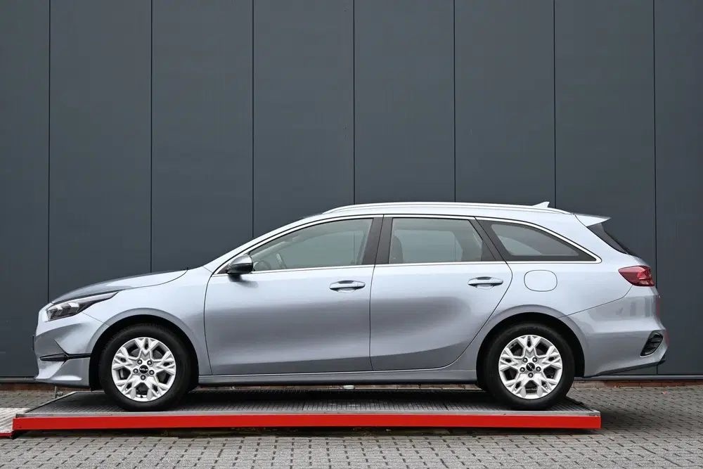 Kia Ceed 1.0 T-GDi DynamicLine (bj 2023) uit 2023, foto 7