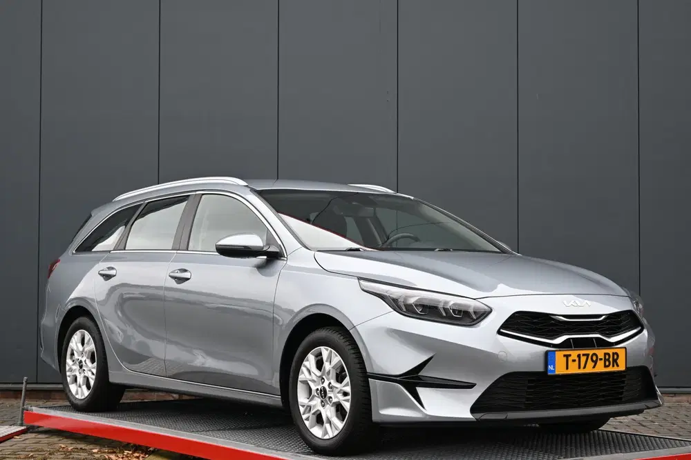 Kia Ceed 1.0 T-GDi DynamicLine (bj 2023) uit 2023, foto 9