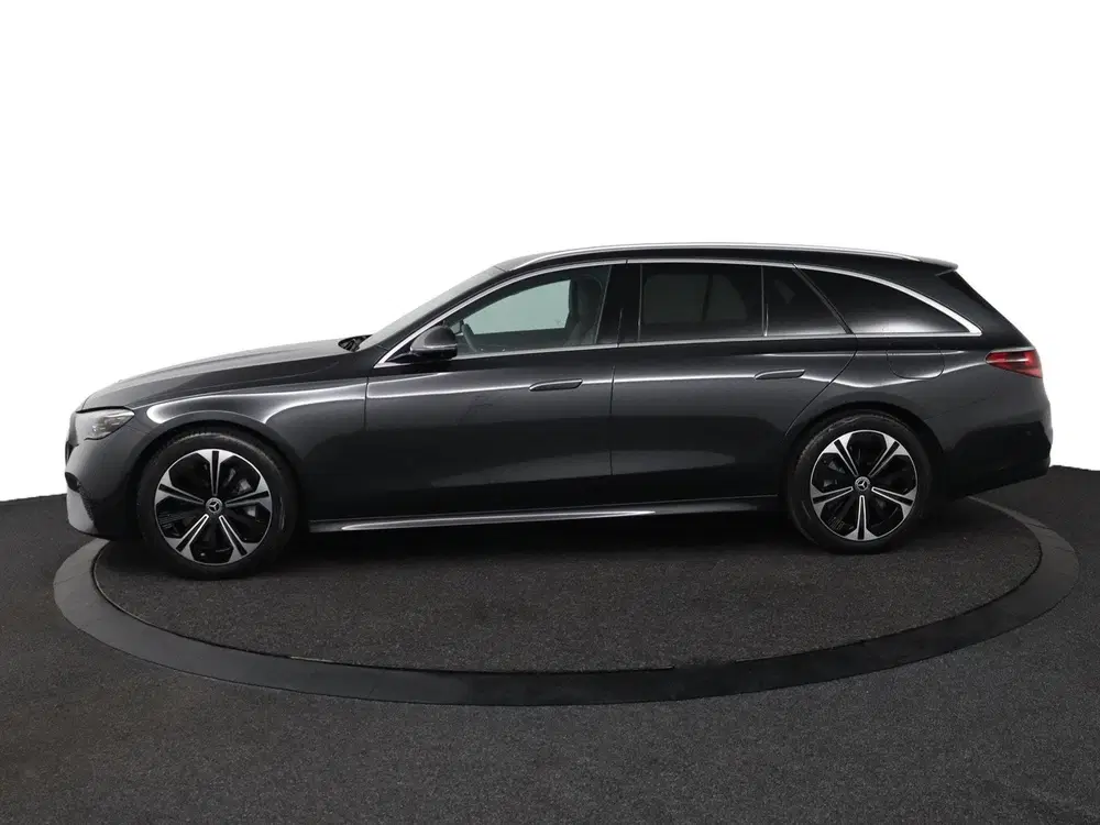 Mercedes-Benz E-Klasse Avantgarde Advanced Plus uit 2024, foto 2