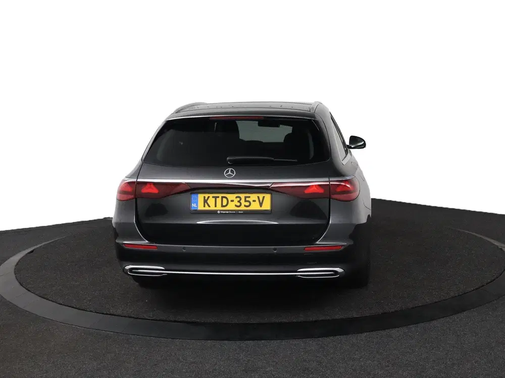 Mercedes-Benz E-Klasse Avantgarde Advanced Plus uit 2024, foto 4