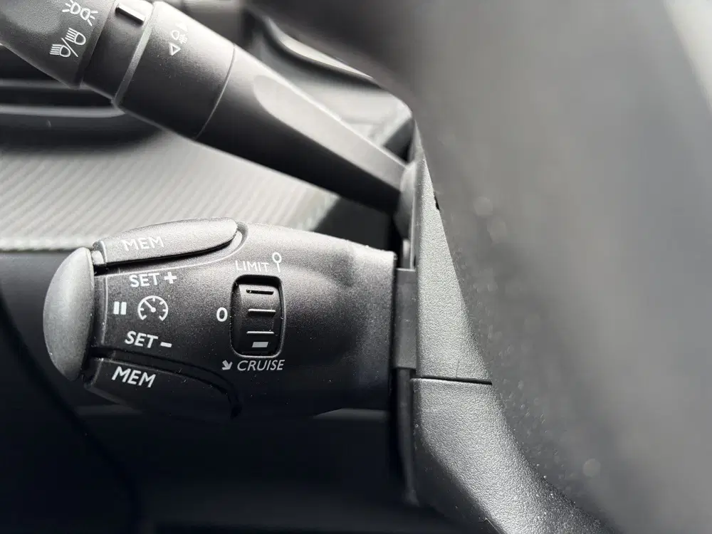 Peugeot 208 EV Active 50 kWh 3 fase lader uit 2023, foto 13
