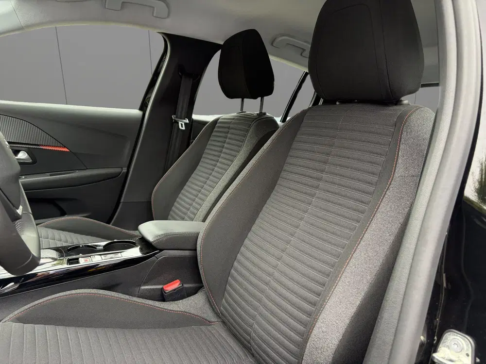 Peugeot 208 EV Active 50 kWh 3 fase lader uit 2023, foto 2