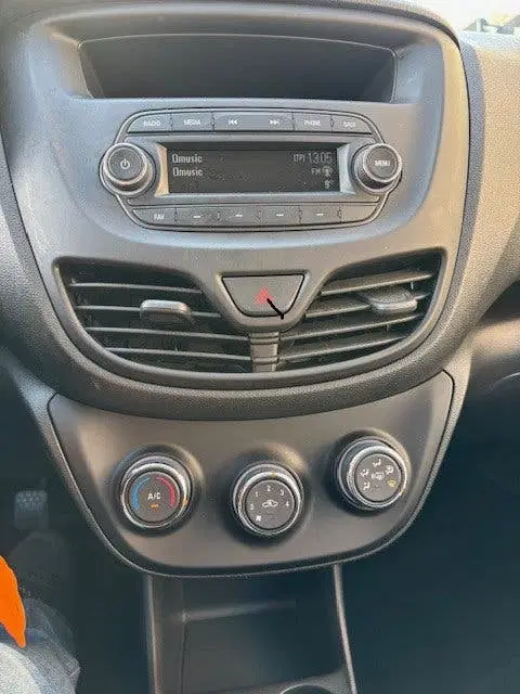 Opel Karl 1.0 ecoFLEX 120 Jaar Edition uit 2019, foto 10