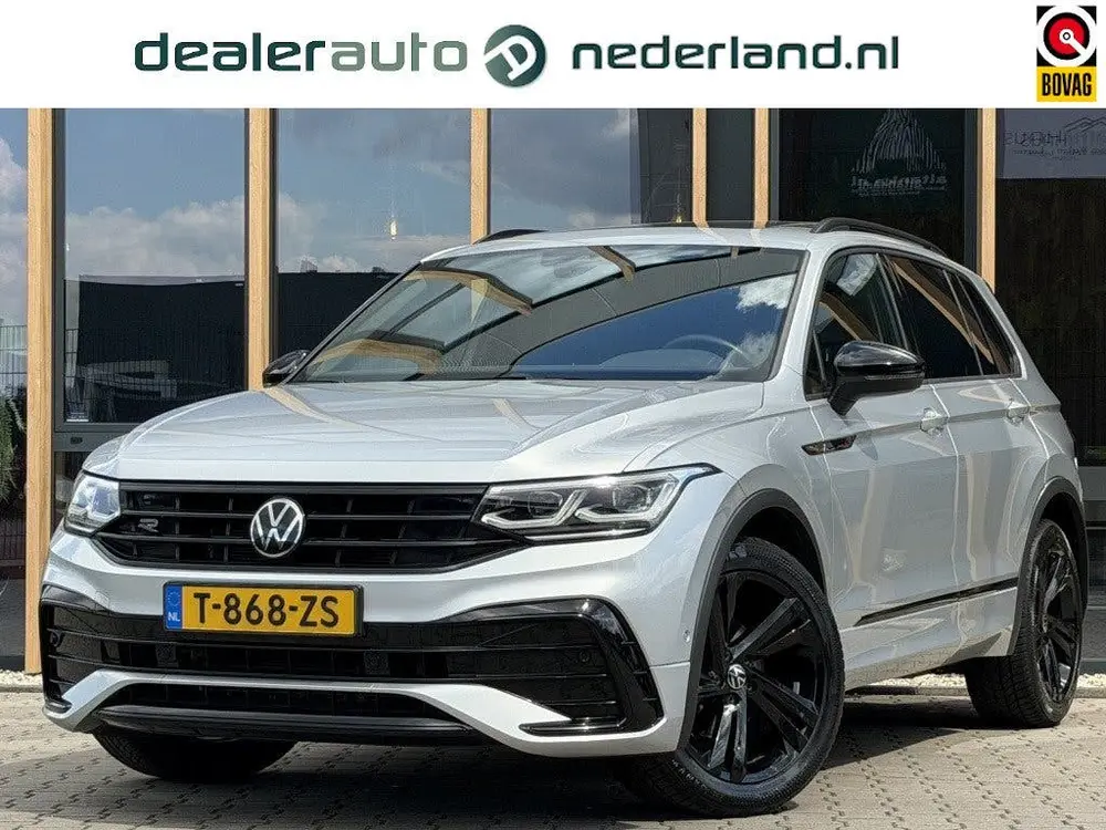 Volkswagen Tiguan 1.5 TSI R-Line | blackstyle | panorama-dak uit 2023