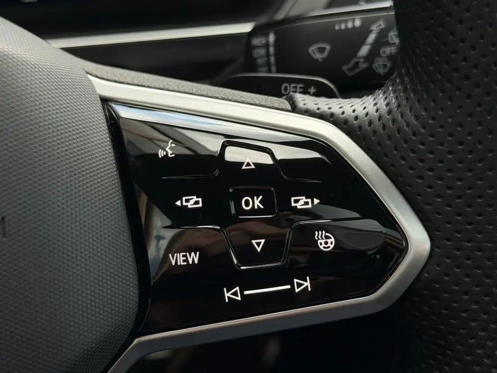 Volkswagen Tiguan 1.5 TSI R-Line | blackstyle | panorama-dak uit 2023, foto 15