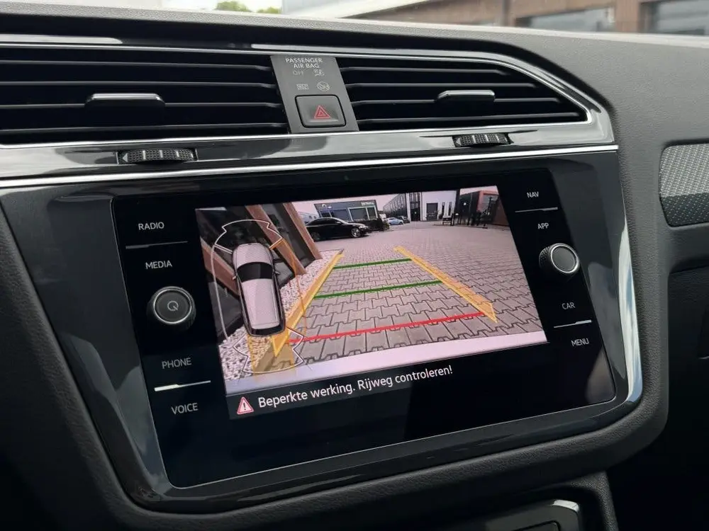 Volkswagen Tiguan 1.5 TSI R-Line | blackstyle | panorama-dak uit 2023, foto 17