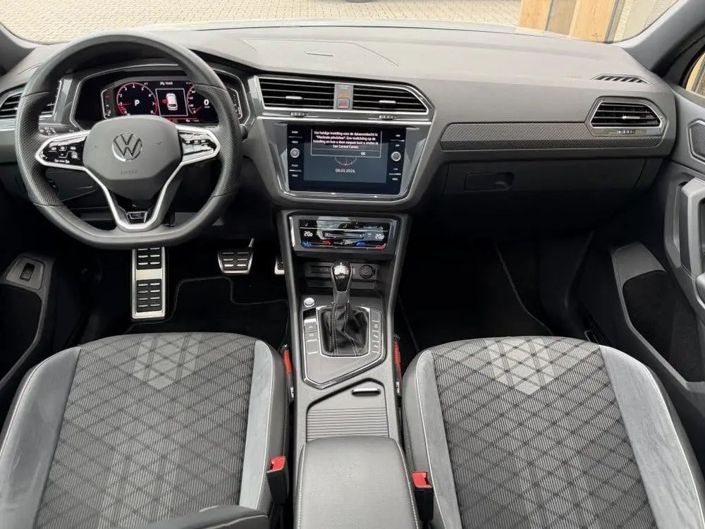 Volkswagen Tiguan 1.5 TSI R-Line | blackstyle | panorama-dak uit 2023, foto 3