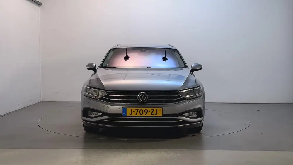 Volkswagen Passat Variant 1.5 TSI 150pk DSG Business Navigat uit 2020, foto 14