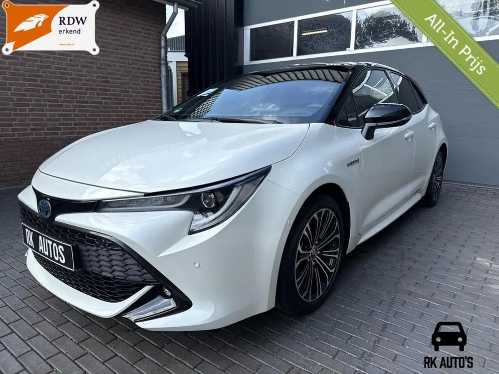 Toyota Corolla 2.0 Hybrid Dynamic / Navi / Camera / Bi-Tone uit 2020