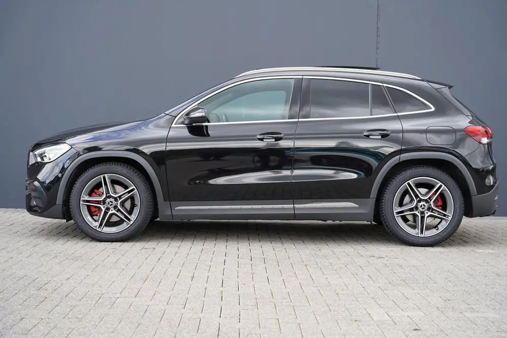 Mercedes-Benz GLA klasse 250 4MATIC AMG Line |PANO | SFEER | uit 2020, foto 3