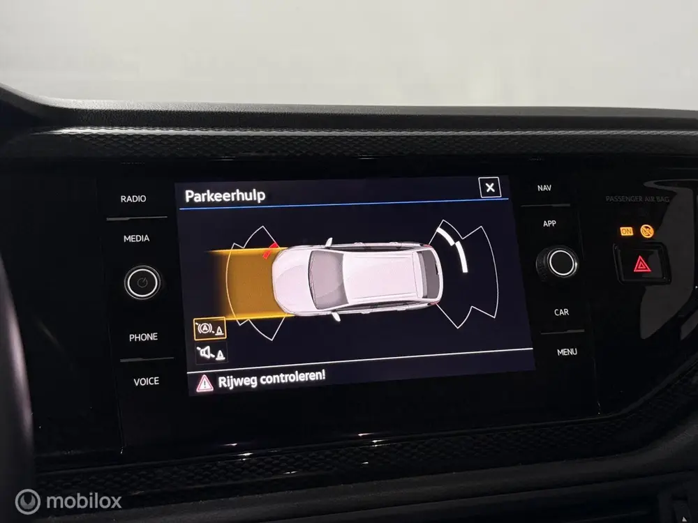 Volkswagen Taigo 1.0 TSI Life | APP CNNCT |AD. CRUISE | NAVI uit 2022, foto 11