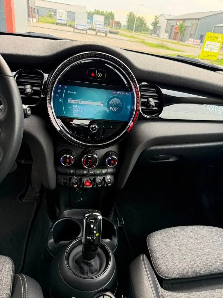 Mini Cooper 1.5 Cooper Camden Edition Automaat uit 2023, foto 10