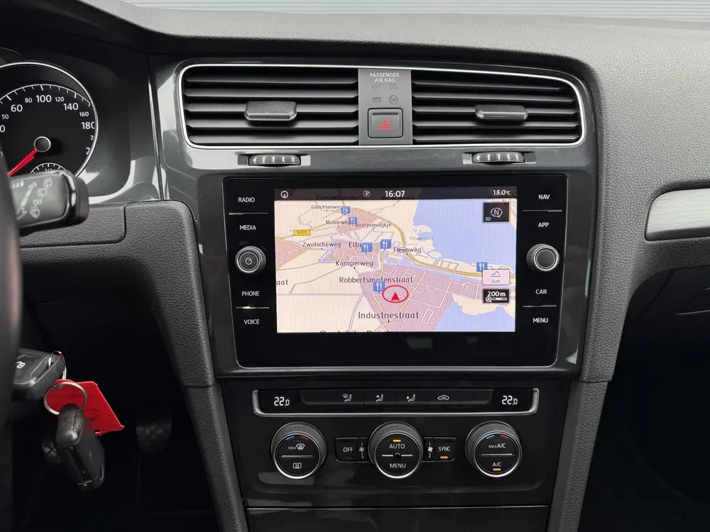 Volkswagen Golf 1.0 TSI Comfortline ✓Navigatie ✓Apple Ca uit 2020, foto 16